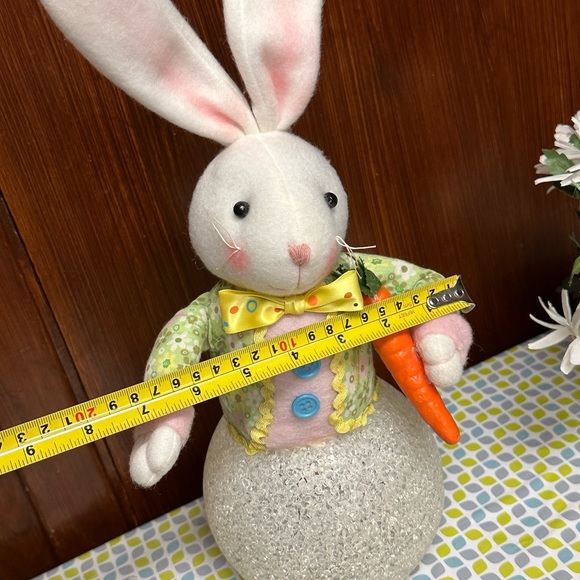 Home interiors Easter lighted Bunny - Picture 3 of 11